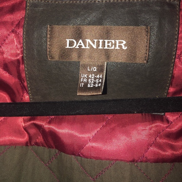 **Danier's Distinctive Dark Brown Leather Jacket** - Picture 3 of 4